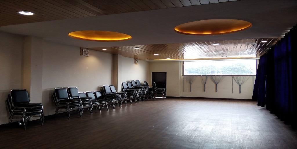 西姆拉 Aangan Regency酒店 外观 照片